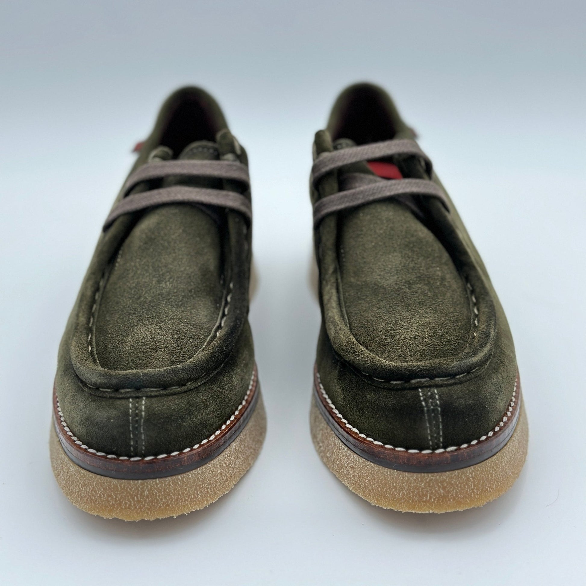 Pepe Menargues mujer zapato wallabee 21100 serraje musgo - comprar online en KAPLES SHOES