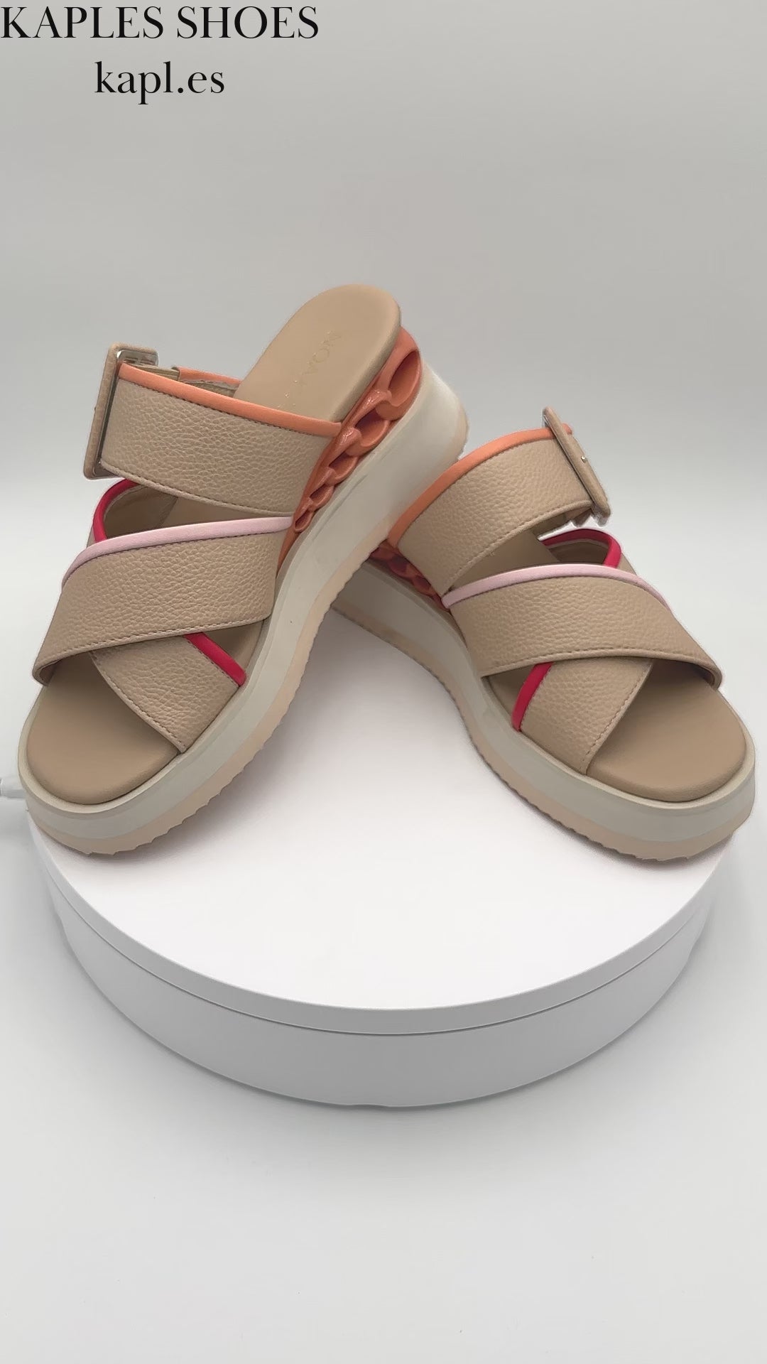 Sandalias Noa Harmon modelo Mai 9643-0M10 en colores múltiples beige para mujer, mostrado en un video de 360 grados.