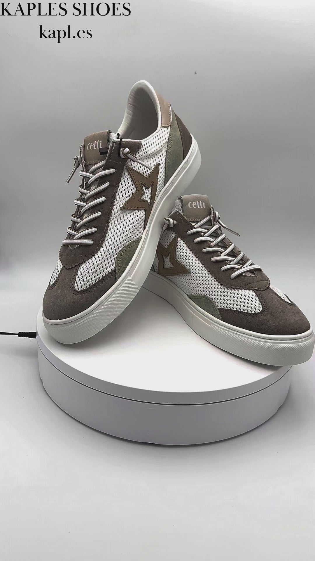 Zapatillas Cetti modelo C-1259 Rejilla Micro en color blanco para hombre, mostrado en un video de 360 grados.